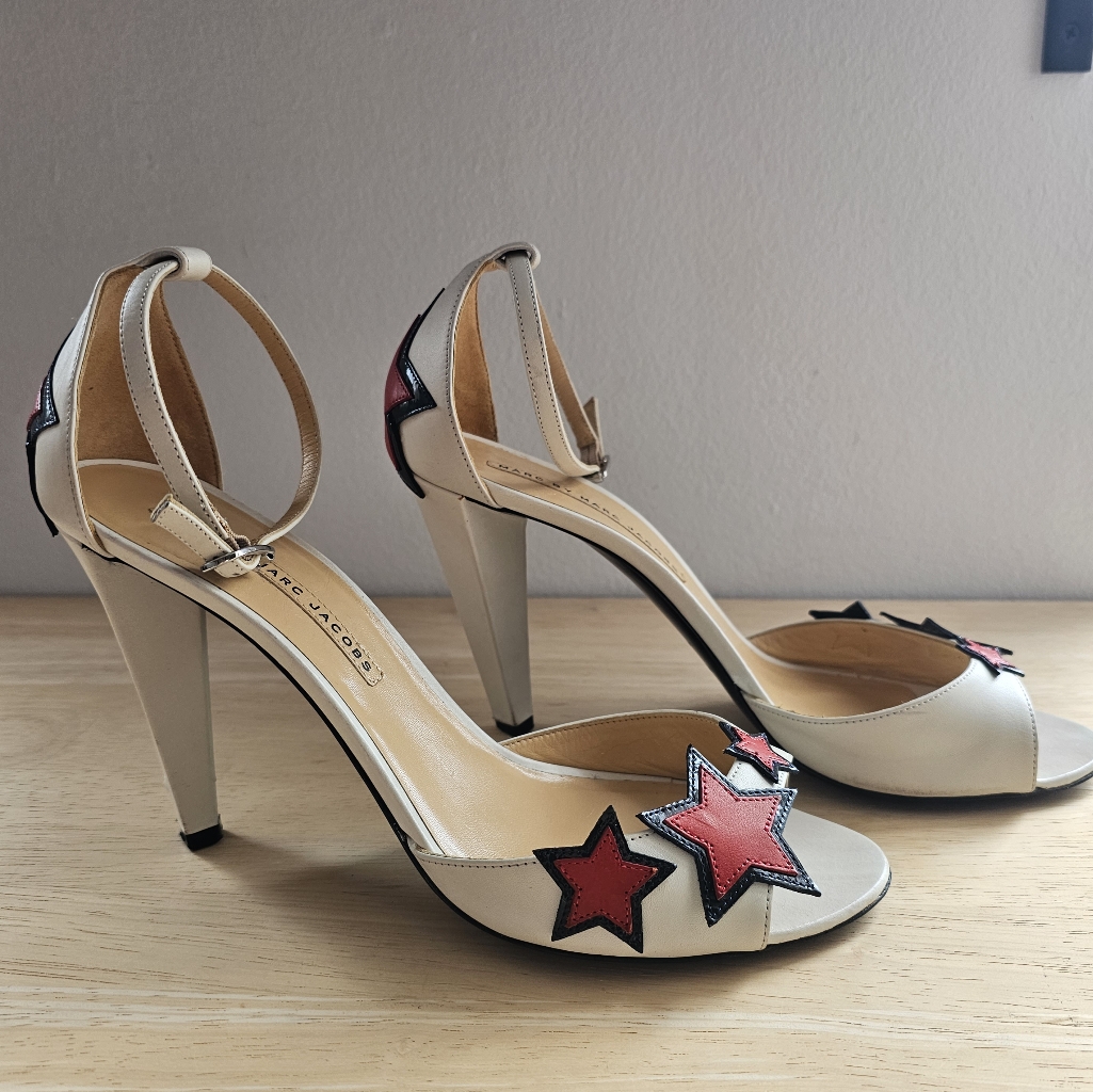 Marc By Marc Jacobs White Star Heeled Sandals With Red Star Applique Size 41